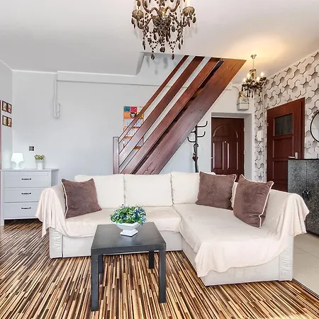 Penthouse Necla - Acco Rent * גדינייה
